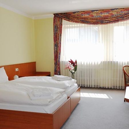 Hotel Hessischer Hof Kirchhain Экстерьер фото