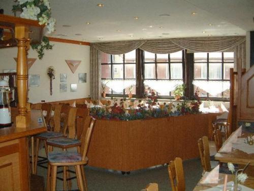 Hotel Hessischer Hof Kirchhain Экстерьер фото